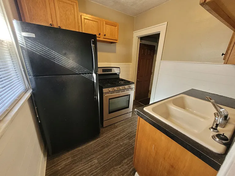 3020 Columbia St — Photo 8
