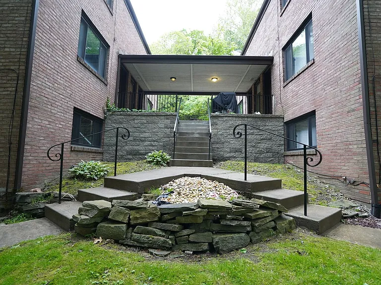 3447-3453 Evergreen Rd — Photo 18