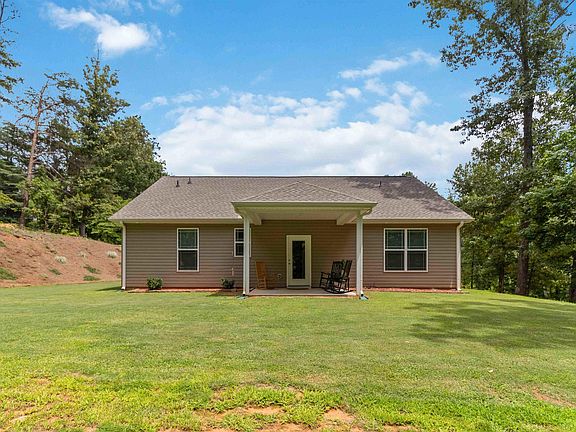 3rd image of 136 N Forest Cir