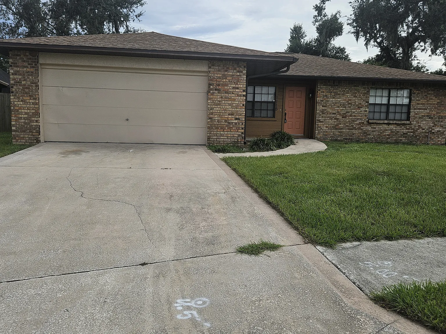 3 bed, 1272 sqft, $2,200 — Photo 1