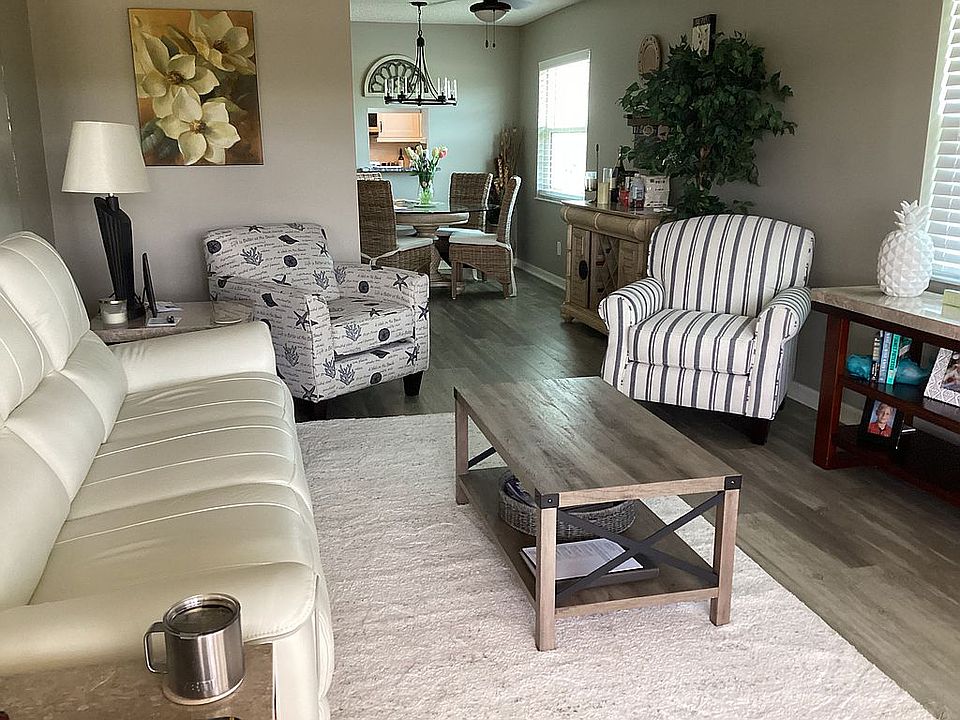 2nd image of 72 Royal Oak Ct APT 207