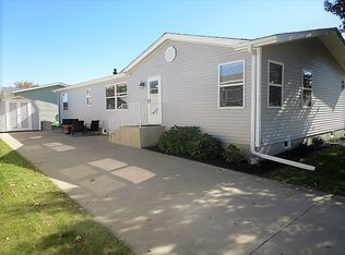 228 Dapple Ct, Iowa City, IA 52240