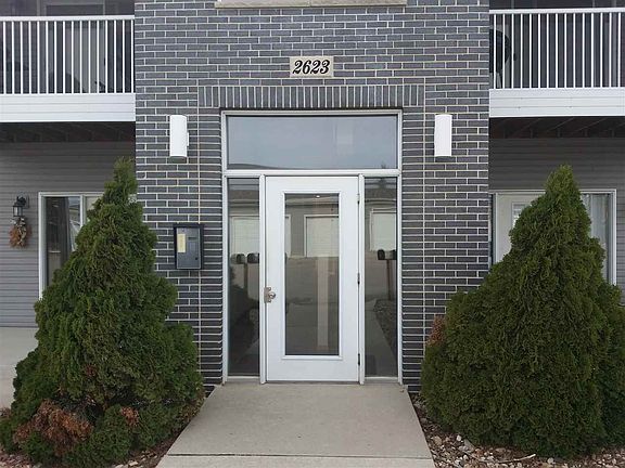 2nd image of 2623 Orchard Dr Unit 4