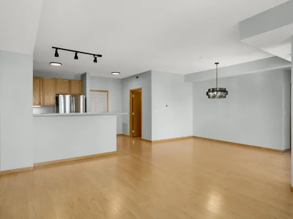 580 N 2nd St APT 301, Minneapolis, MN 55401