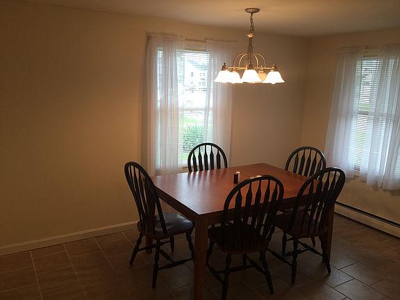 3rd image of 161 Bayberry Hill Ln