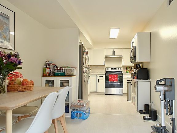 5th image of 3707 Allendale Cir