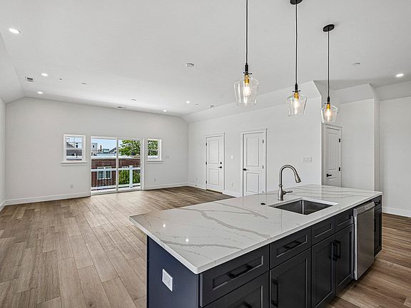 4th image of 157 E Spicer Ave #209