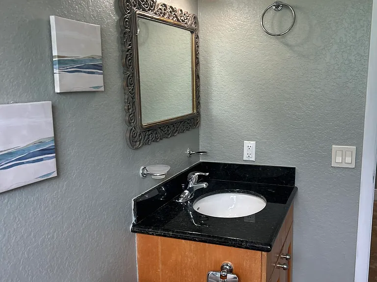 156 Marina Ave — Photo 11