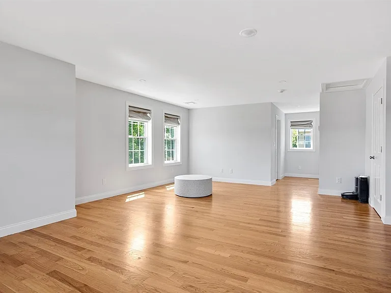 9 Ellingwood Cir — Photo 17