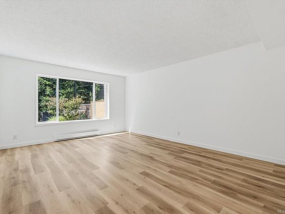 5th image of 5753 Metral Dr