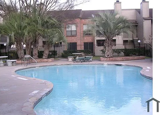 2 bed, 931 sqft, $1,200 — Photo 2