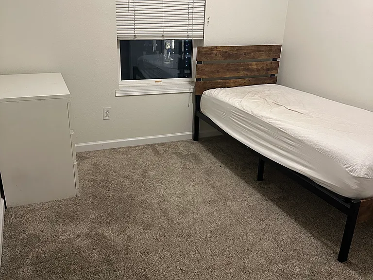 1645 NE Merman Dr #303 — Photo 6