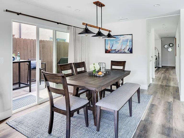 420 Heliotrope Ave — Photo 12
