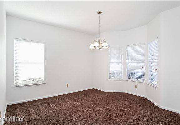 05-DiningRoom