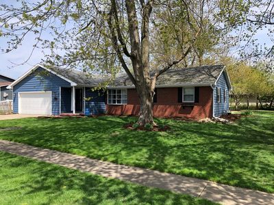 210 Raymond Dr, Mahomet, IL, 61853