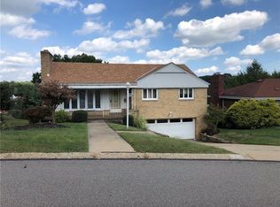4739 Meadowgreen Dr, Pittsburgh, PA 15236