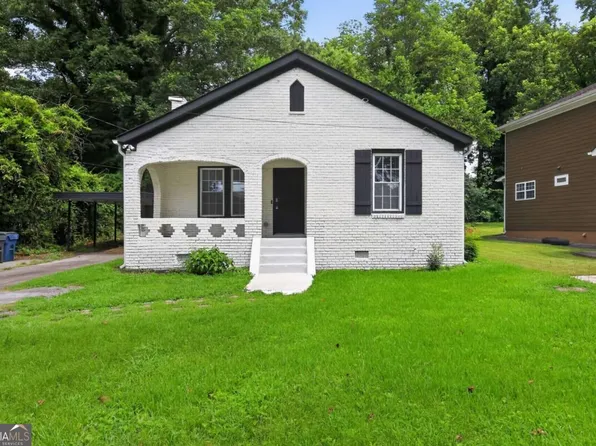 2300 Dauphine St, East Pt, GA 30344