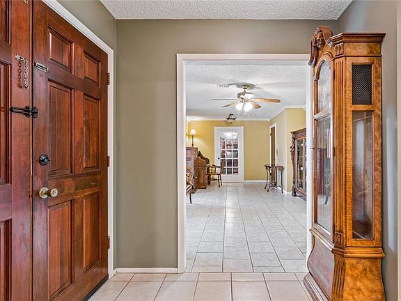 3rd image of 632 Ivy Ann Dr