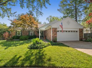 2010 Jeffrimill Ct, Chesterfield, MO 63017