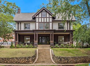 2984 Rhodes Cir S, Birmingham, AL 35205