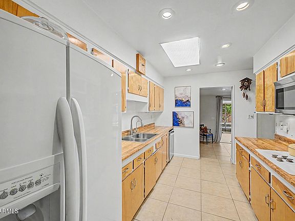 3rd image of 10327 W EL RANCHO Drive