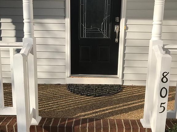 2nd image of 805 Colonial Ave