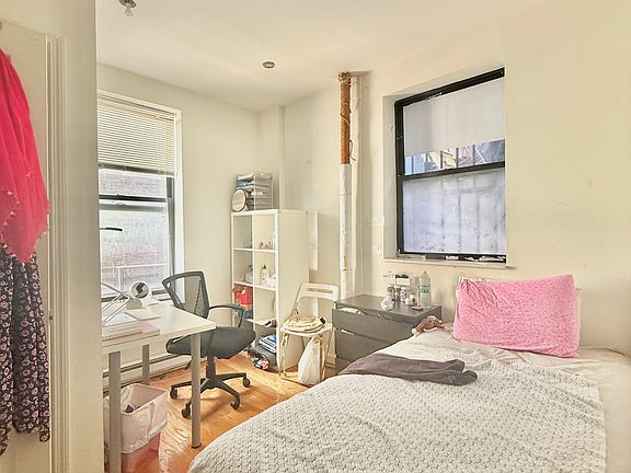 5th image of 320 Manhattan Ave #53B