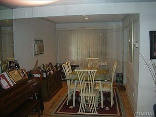3rd image of 937 Shari Ln