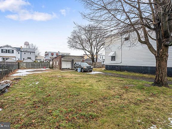 5th image of 231 Bartram Ave