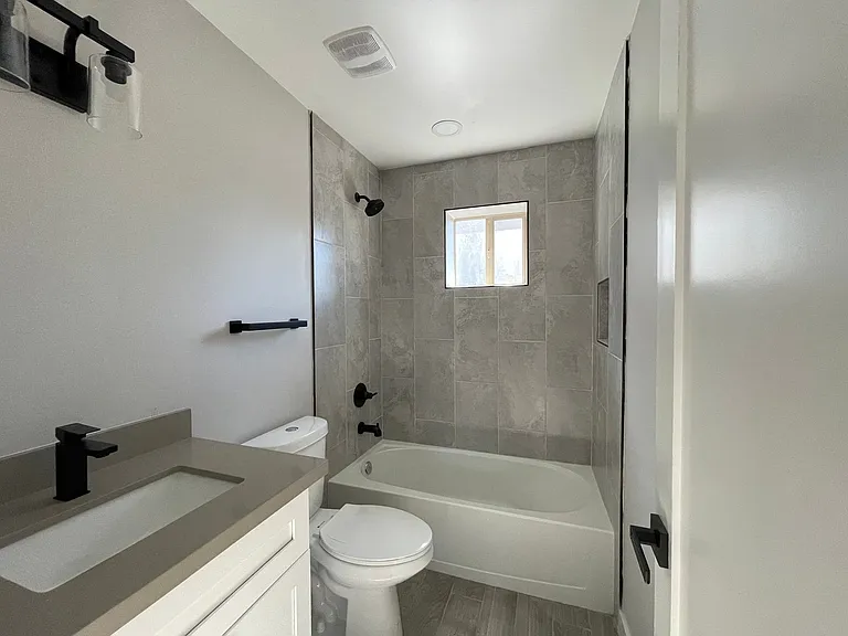 Charming 1 bed 1 bath in great location! — Photo 68
