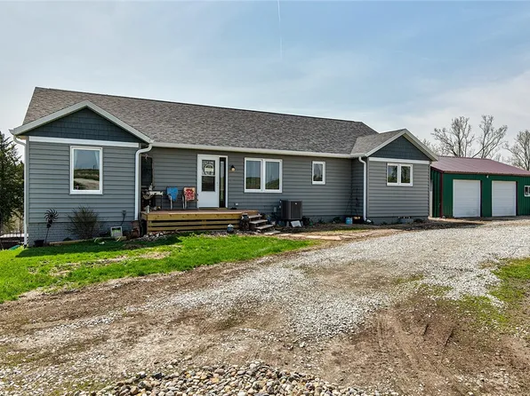 16762 335th Pl, Earlham, IA 50072