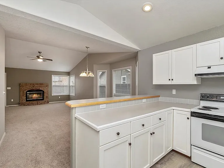 4245 S Danridge Ave — Photo 17