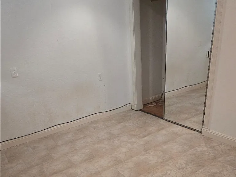 1551 Regency Ct — Photo 14