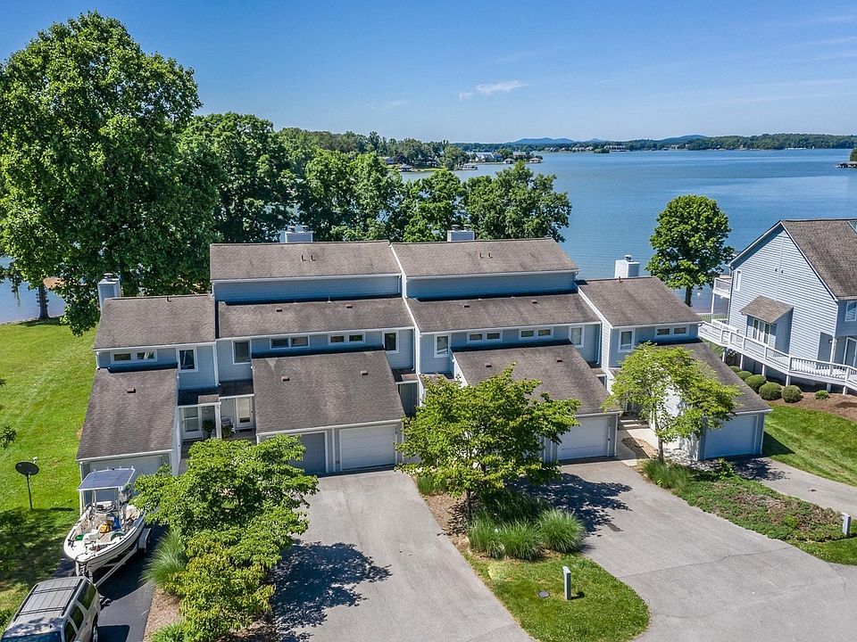 1st image of 228 Blarney Stone Ct #3F