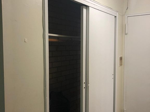 Closet/Entrance