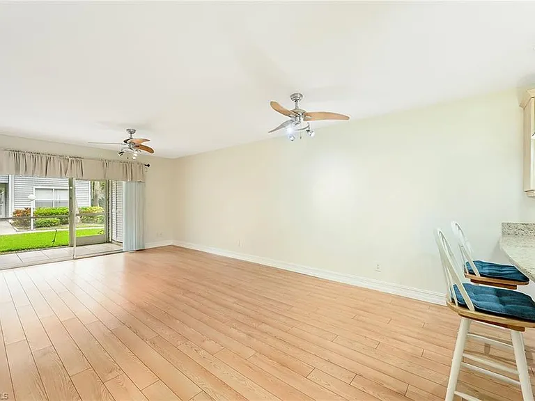 1933 Courtyard Way #D-103 — Photo 3