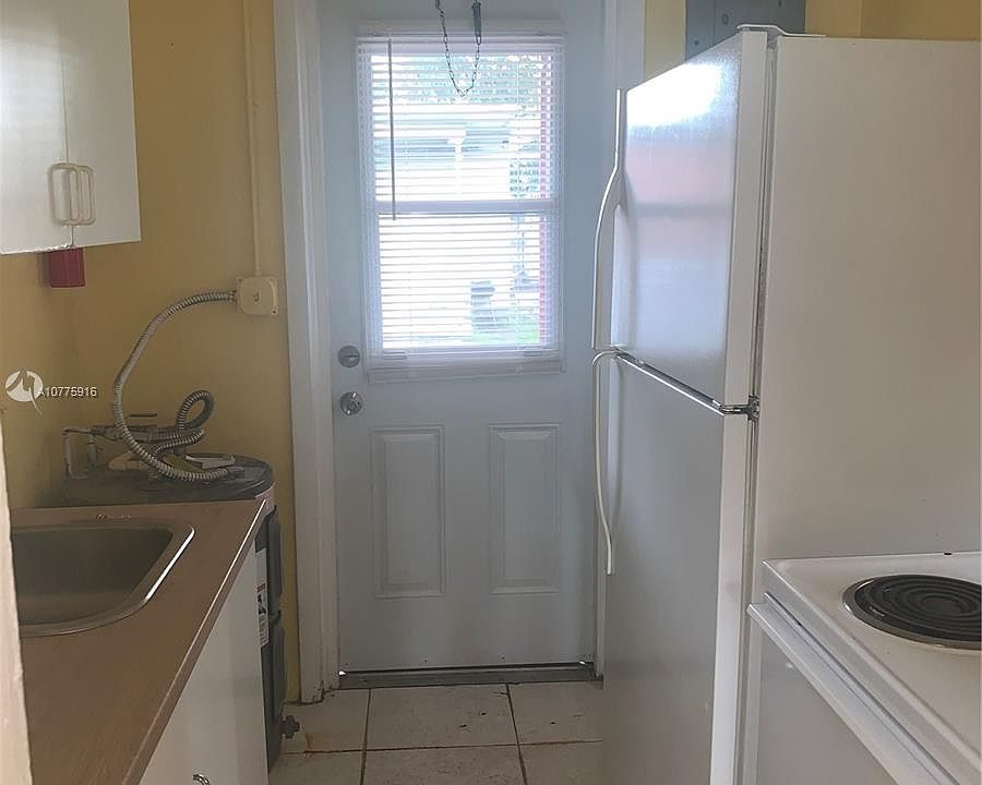 1st image of 1416 NW 4th St
