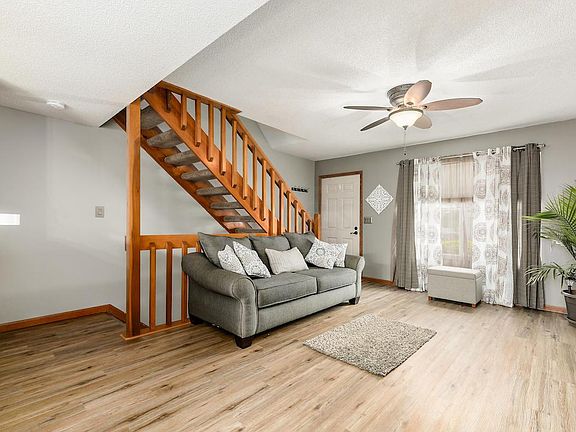 3rd image of 5092 Stoneybrook Blvd #1E
