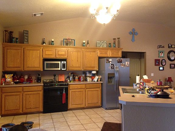 5th image of 310 Mary Dr