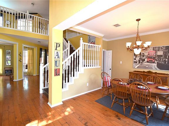 2nd image of 2405 Pinehurst Dr