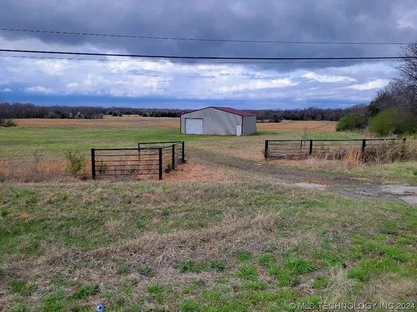 Highway 9, Eufaula, OK 74432