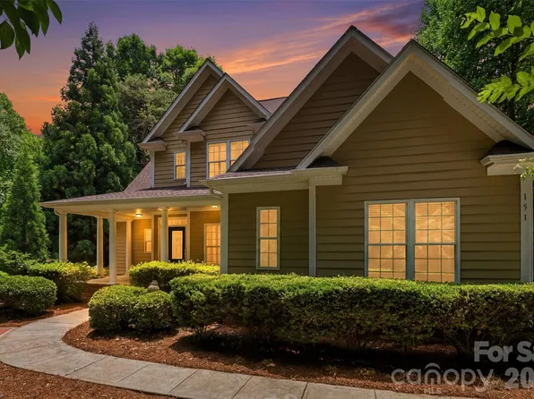 151 Maple View Dr, Troutman, NC 28166