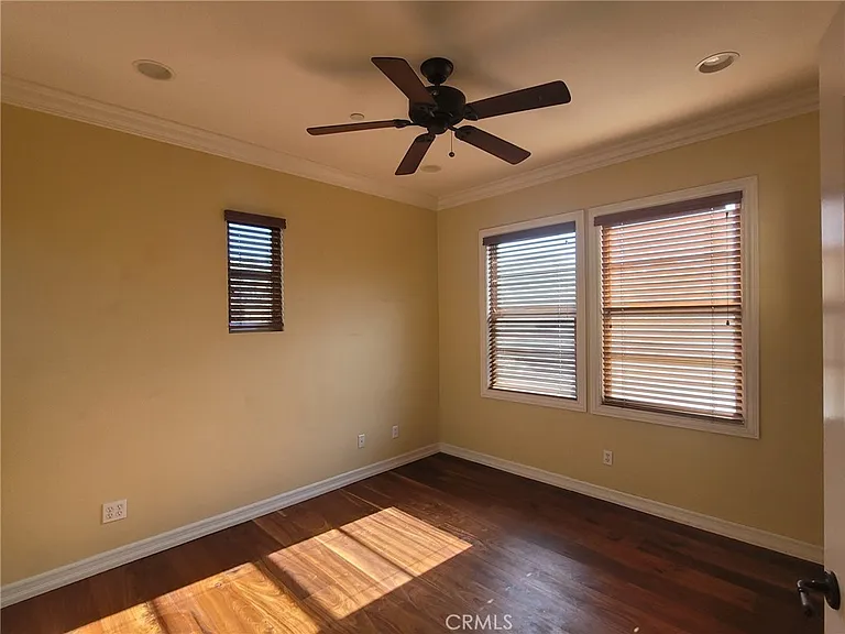 55 Valley Ter — Photo 26