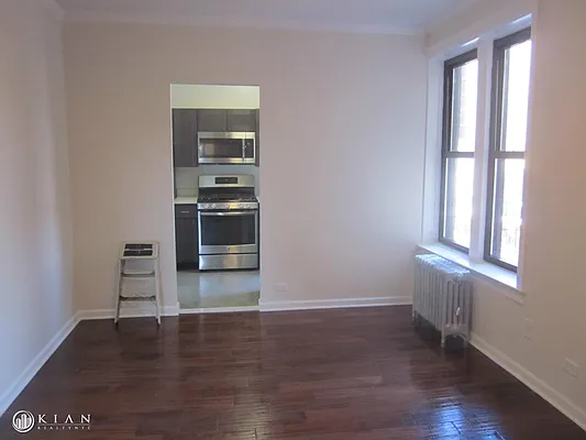 Rented by Kian Realty | media 45