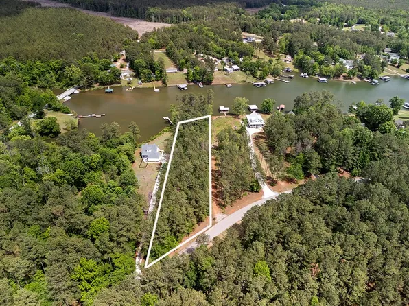5 Herrington Dr, Cross Hill, SC 29332