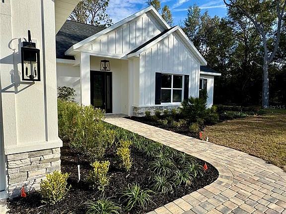 3rd image of 18354 SW 65th Loop