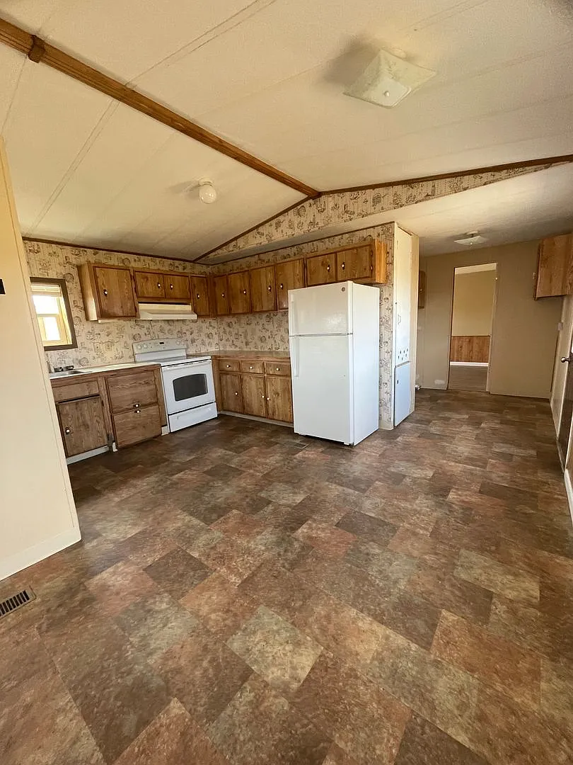 407 J Waldo Way — Photo 3