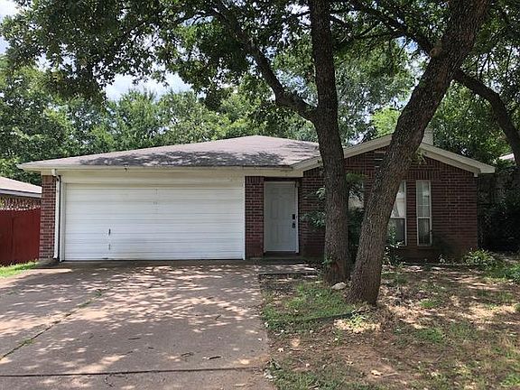 2nd image of 1213 Hidden Creek Dr