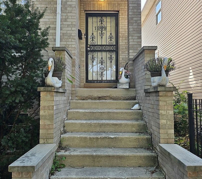 1st image of 1509 S Karlov Ave