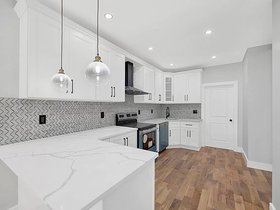 3rd image of 3757 Barnes Ave #A